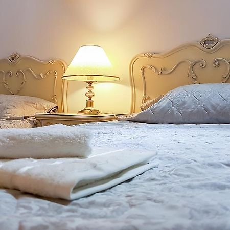 Cazare Fundeni Medlife Bucureşti Eksteriør bilde